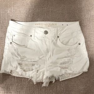 American Eagle High-rise White Jean Shorts, size6